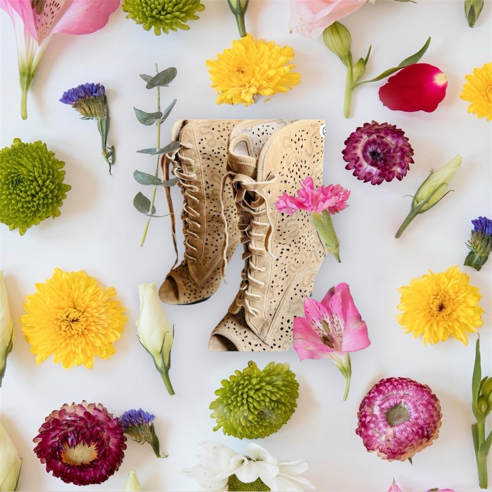 BCBGeneration  #BG-ZINAS DK SPICE LACE UP BOOTIES​ Sz.6.5